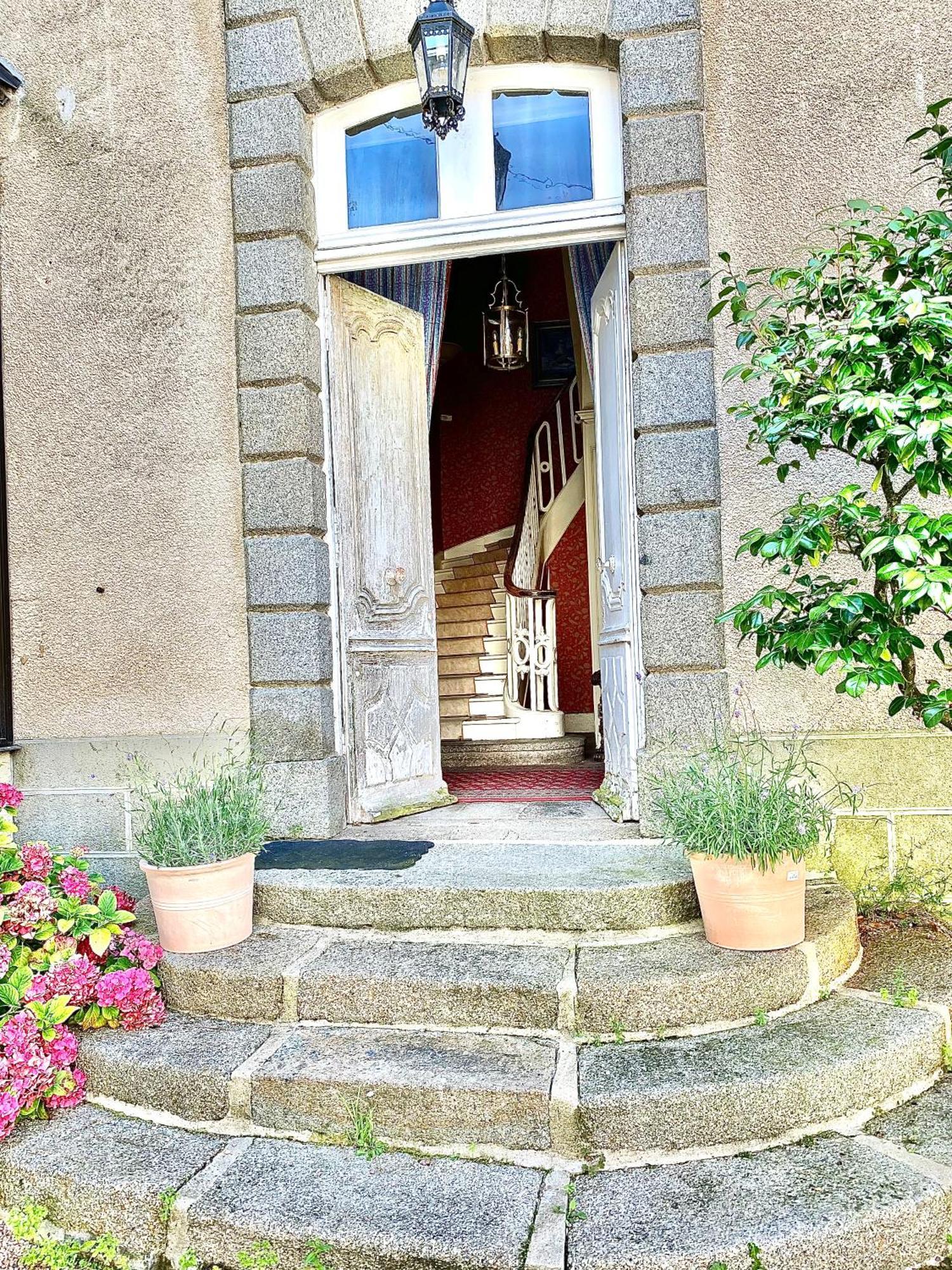 L'Hotel De Herce Chambre D'Hote Mayenne Exteriör bild